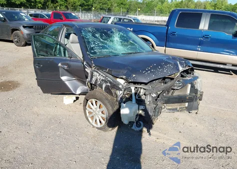 2011 Toyota Camry Xle z USA, uszkodzony, nr VIN 4T4BF3EK8BR175113